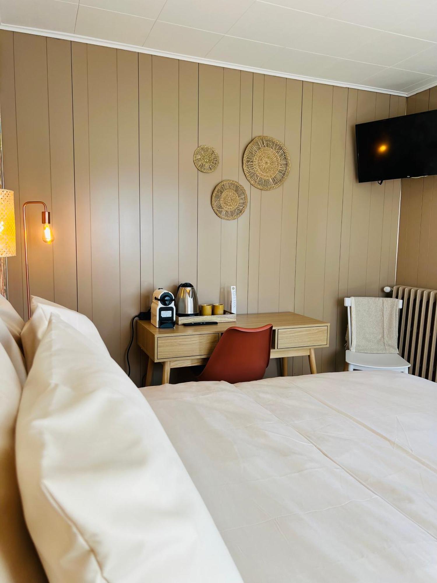Motel Les Broussailles Mesves-sur-Loire Kültér fotó