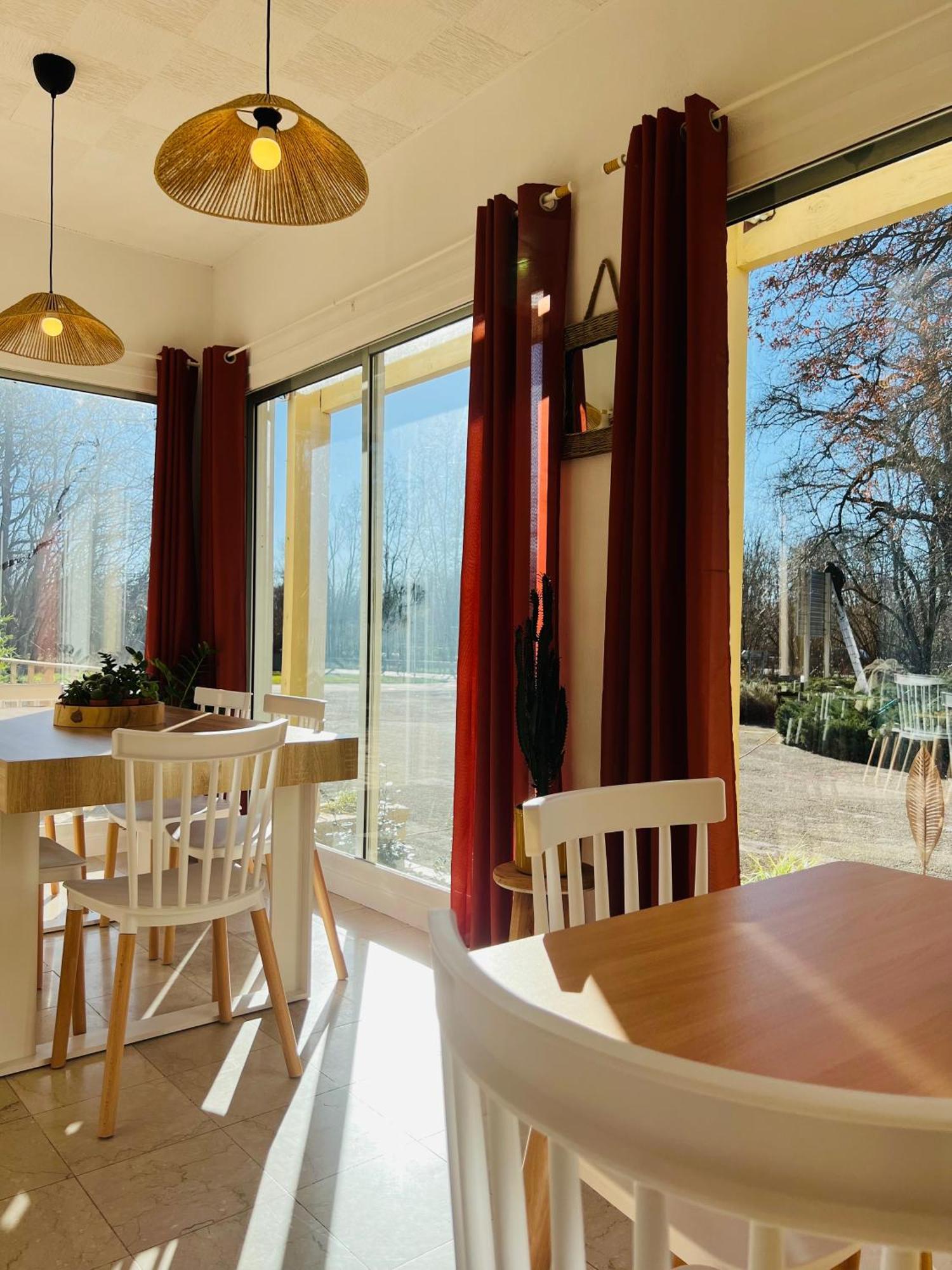 Motel Les Broussailles Mesves-sur-Loire Kültér fotó