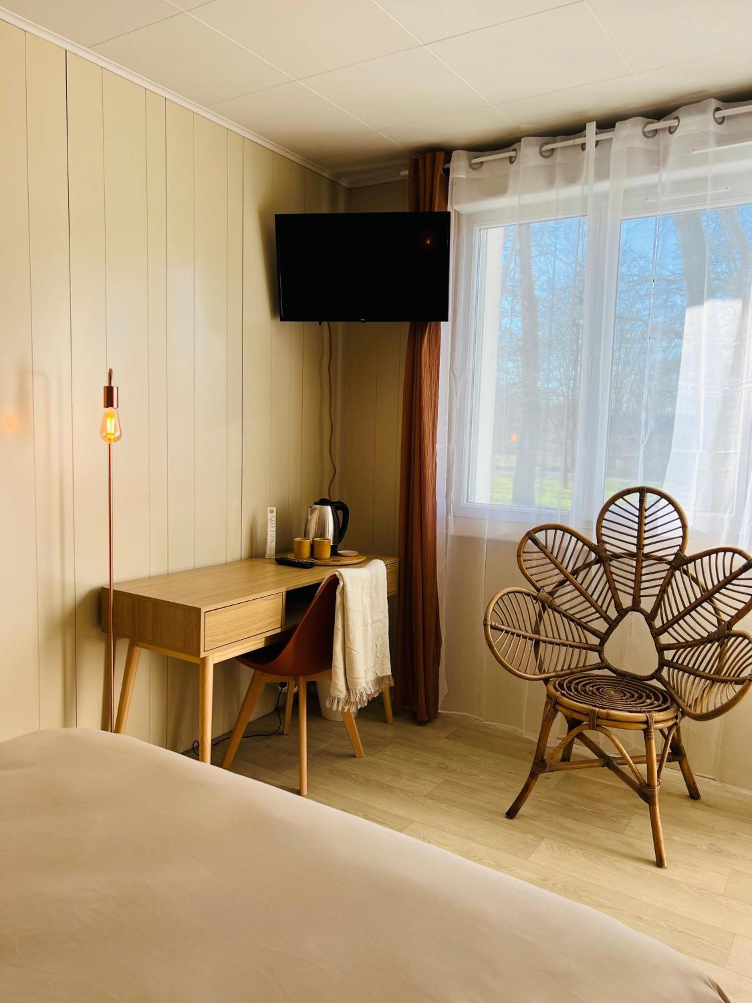 Motel Les Broussailles Mesves-sur-Loire Kültér fotó