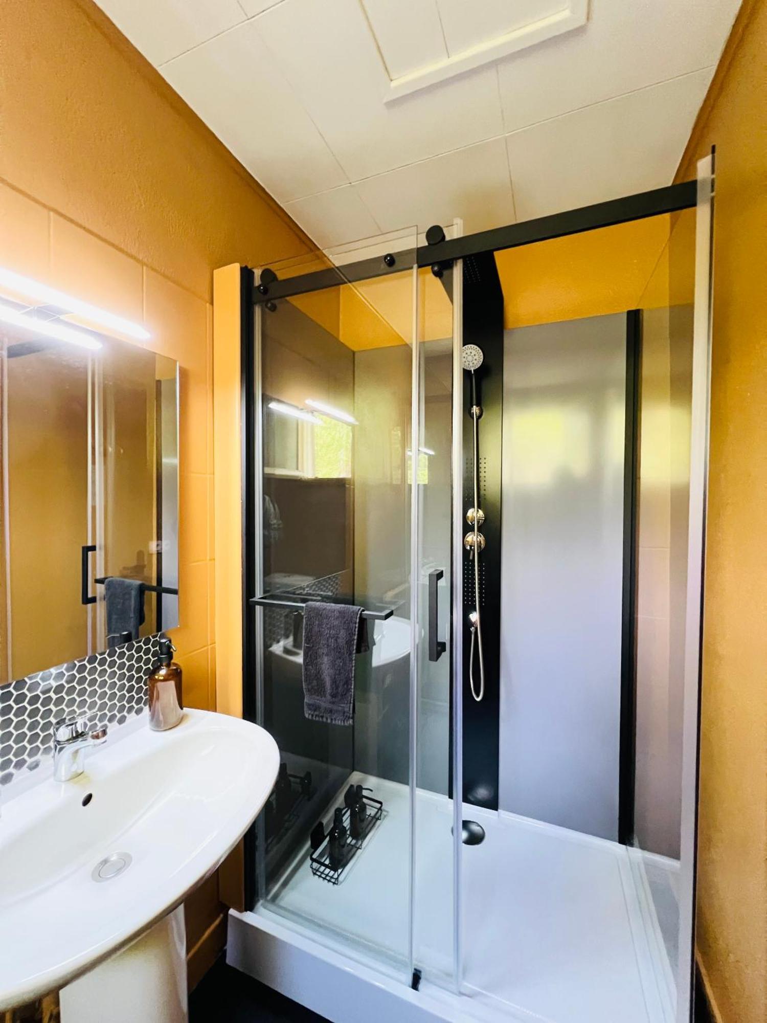Motel Les Broussailles Mesves-sur-Loire Kültér fotó