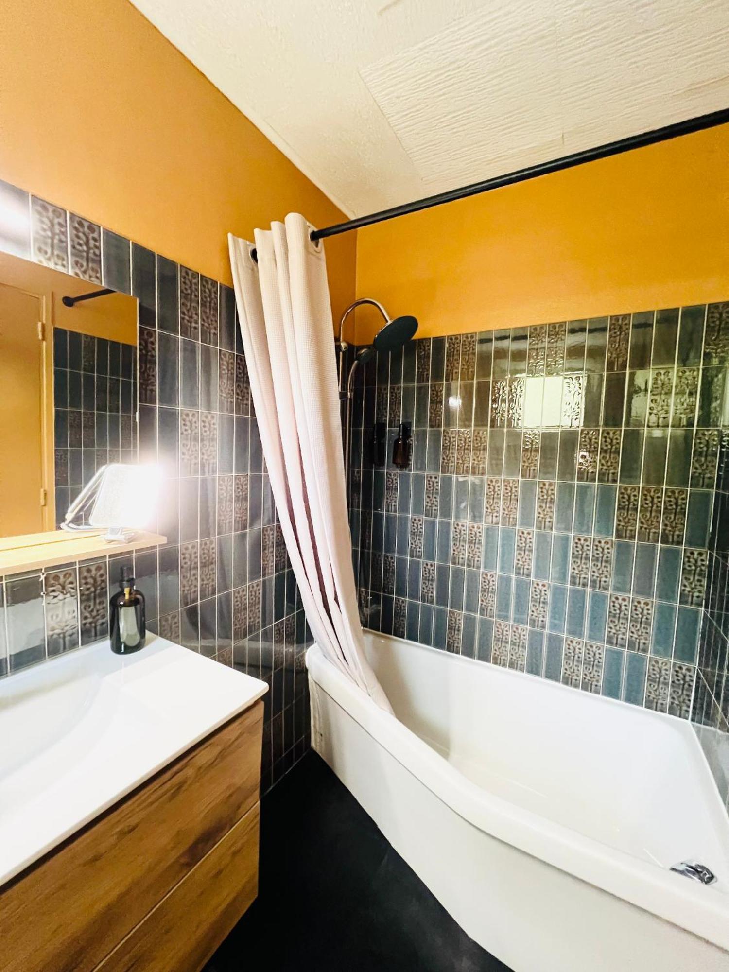 Motel Les Broussailles Mesves-sur-Loire Kültér fotó